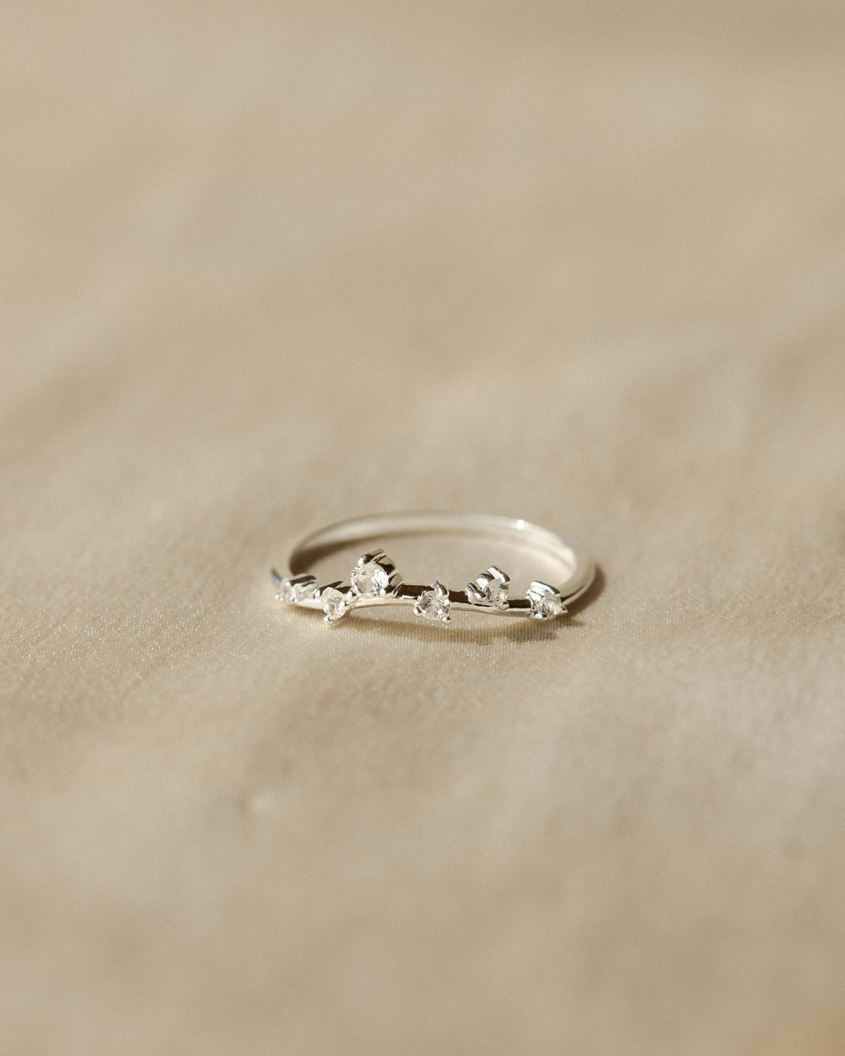 Dewdrop Arch Ring