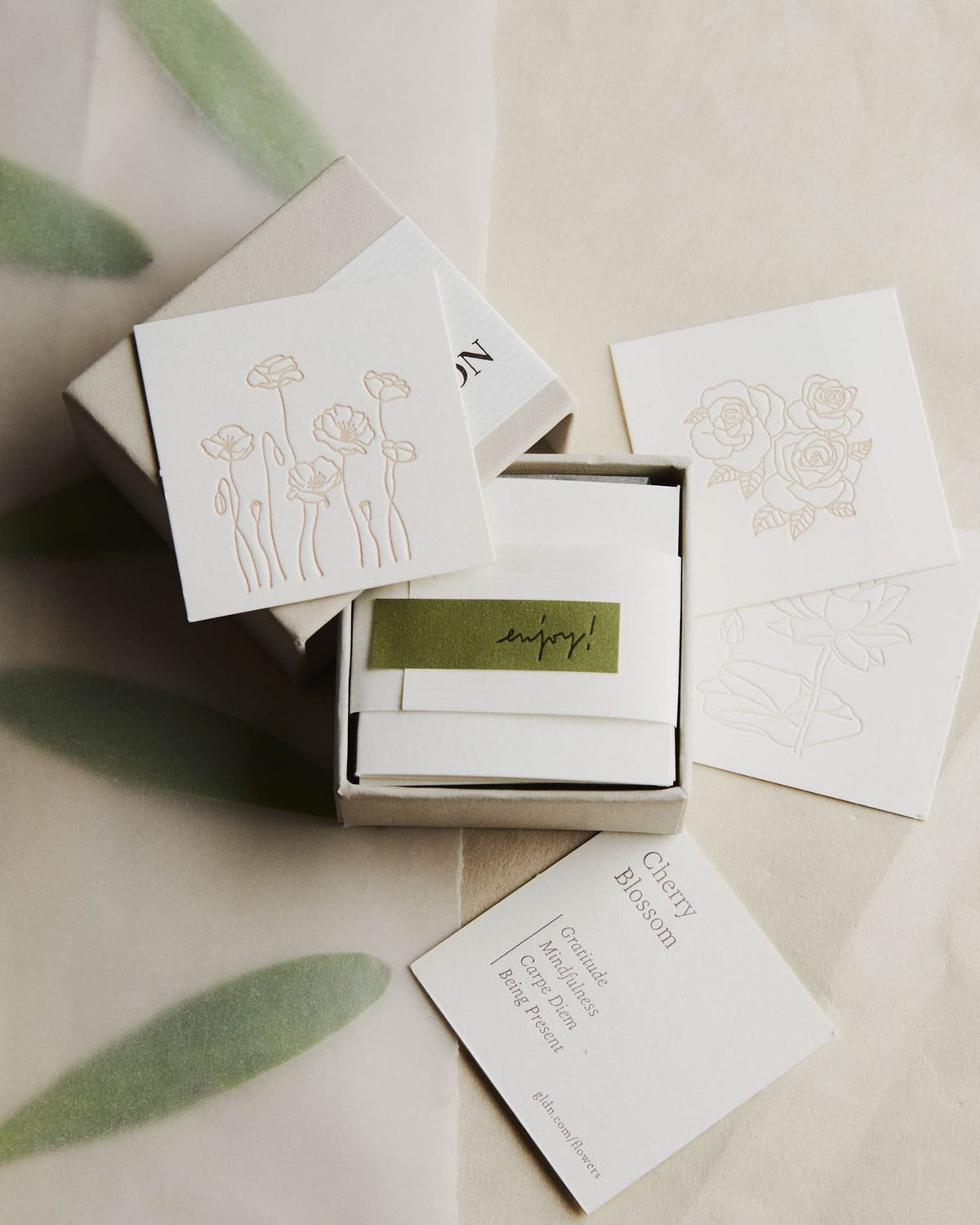Small Flora Necklace