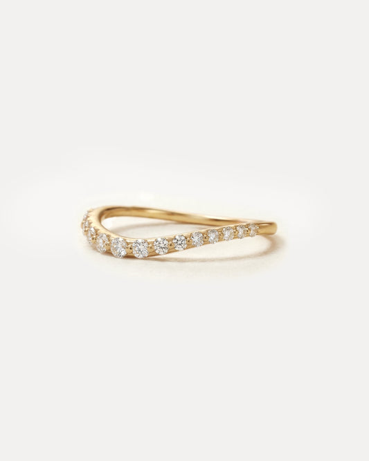 Dainty Diamond Flow Ring