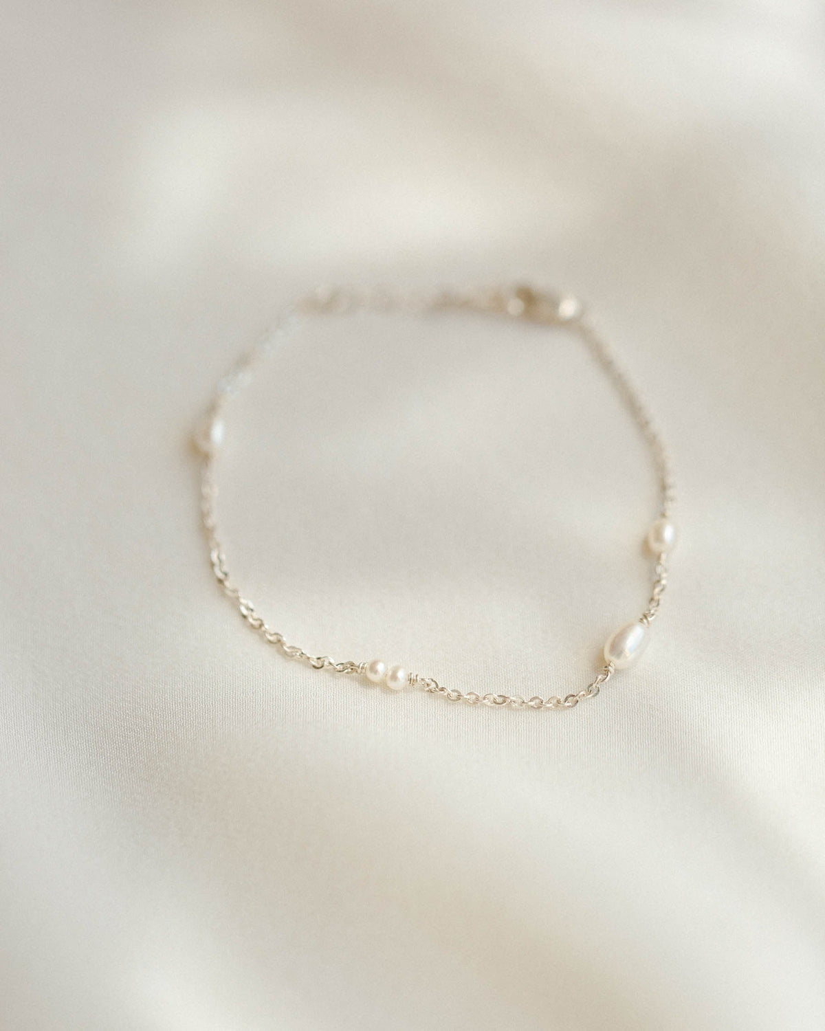 Floating Pearl Bracelet