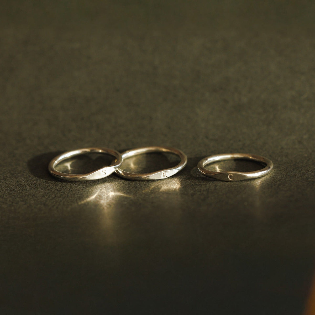 Micro Signet Pinky Ring